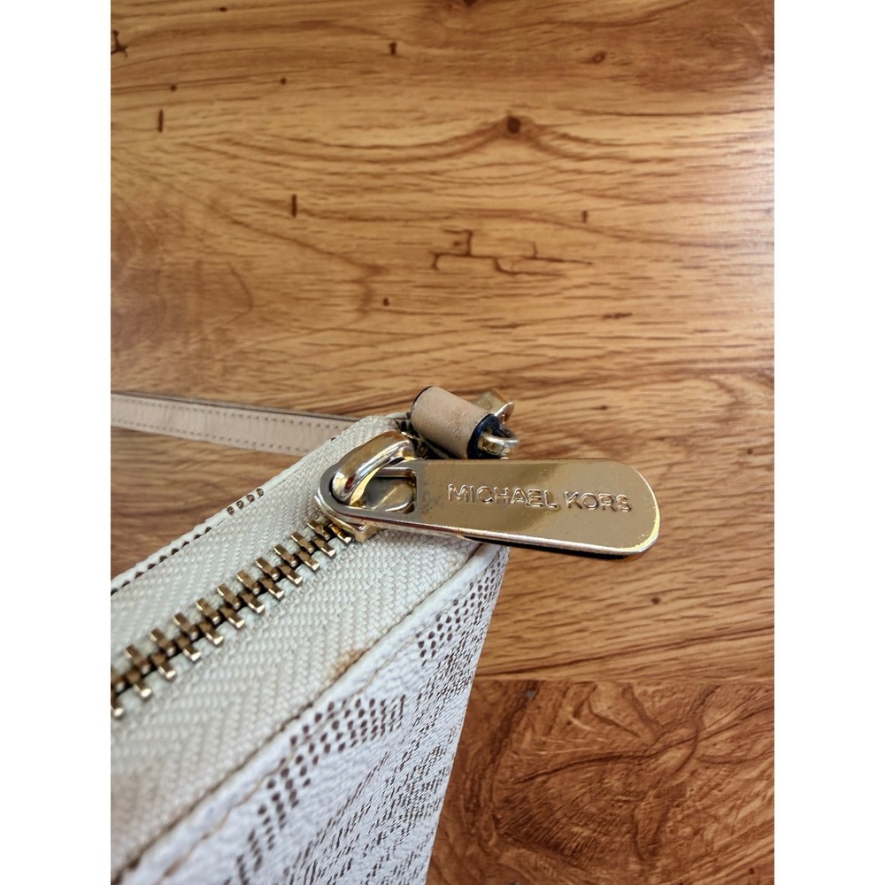 Michael Kors Jet Set MK Logo Zip Around Wristlet Wallet Vanilla Monogram Gold OS - Picture 4 of 16